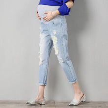 Maternity Boyfriend Jeans (Stylish)
