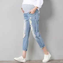Maternity Boyfriend Jeans (Stylish)